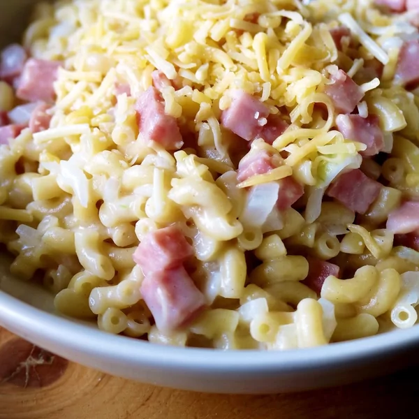Pasta ham kaasroom