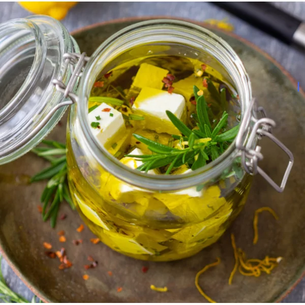 Gemarineerde feta