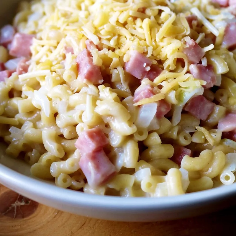Pasta kaasroom grillham . f
