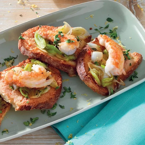Bruchetta scampi . f