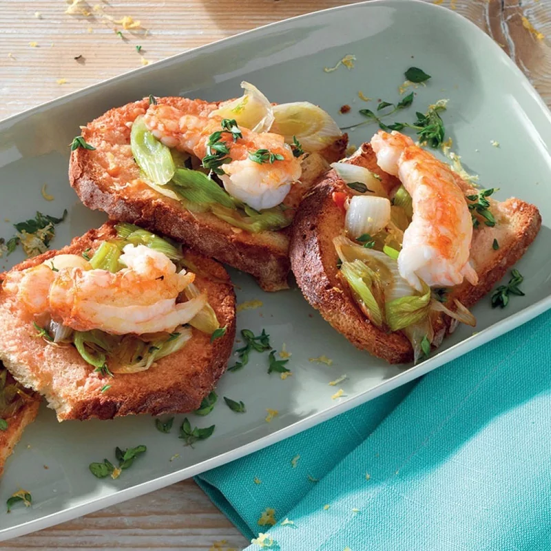 Bruchetta scampi . f